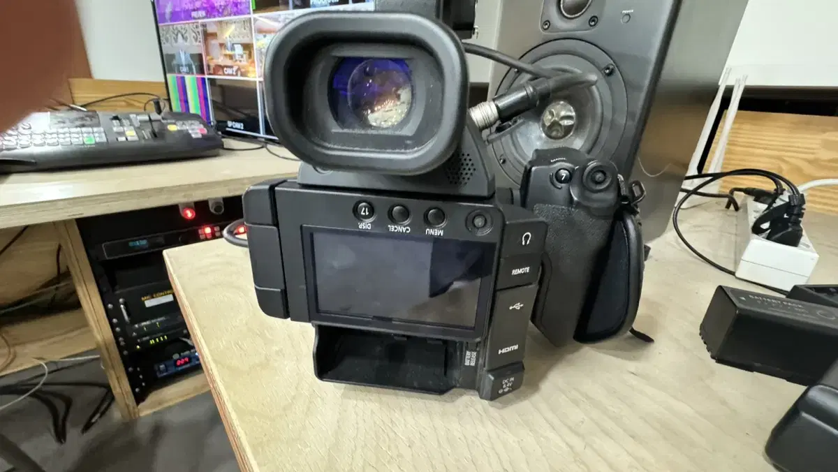 C100 mark2